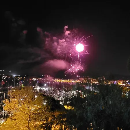 Le Laurier Rose * 勒拉旺杜