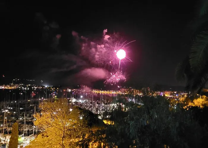 Le Laurier Rose * 勒拉旺杜