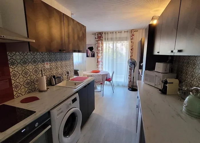 Le Laurier Rose アパート *